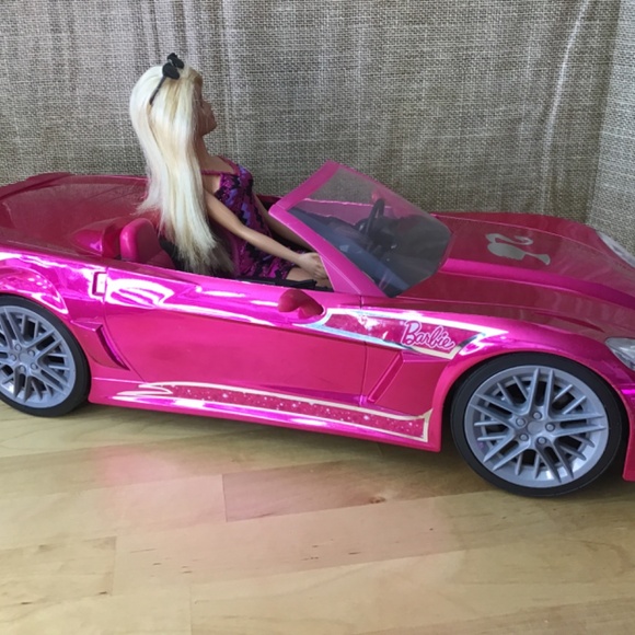 2011 Barbie Corvette and Doll - Picture 5 of 16